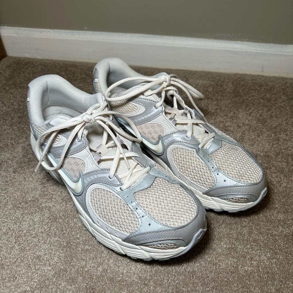 Nike V5 RNR men’s shoes size 12